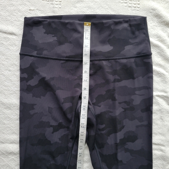 Lululemon Wunder Under High-Rise Crop 23" *Full-On Luxtreme - Picture 9 of 10